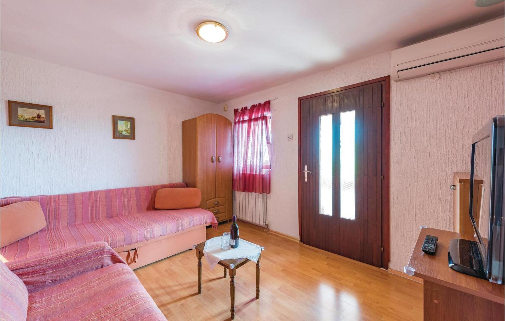Awesome Home In Porec With House Sea View Extérieur photo