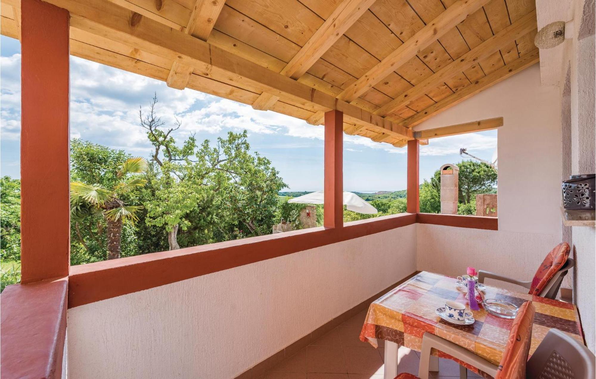 Awesome Home In Porec With House Sea View Extérieur photo